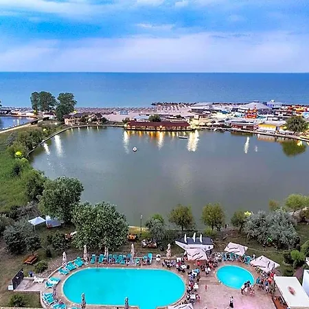 Hotel Complex Tismana 3*